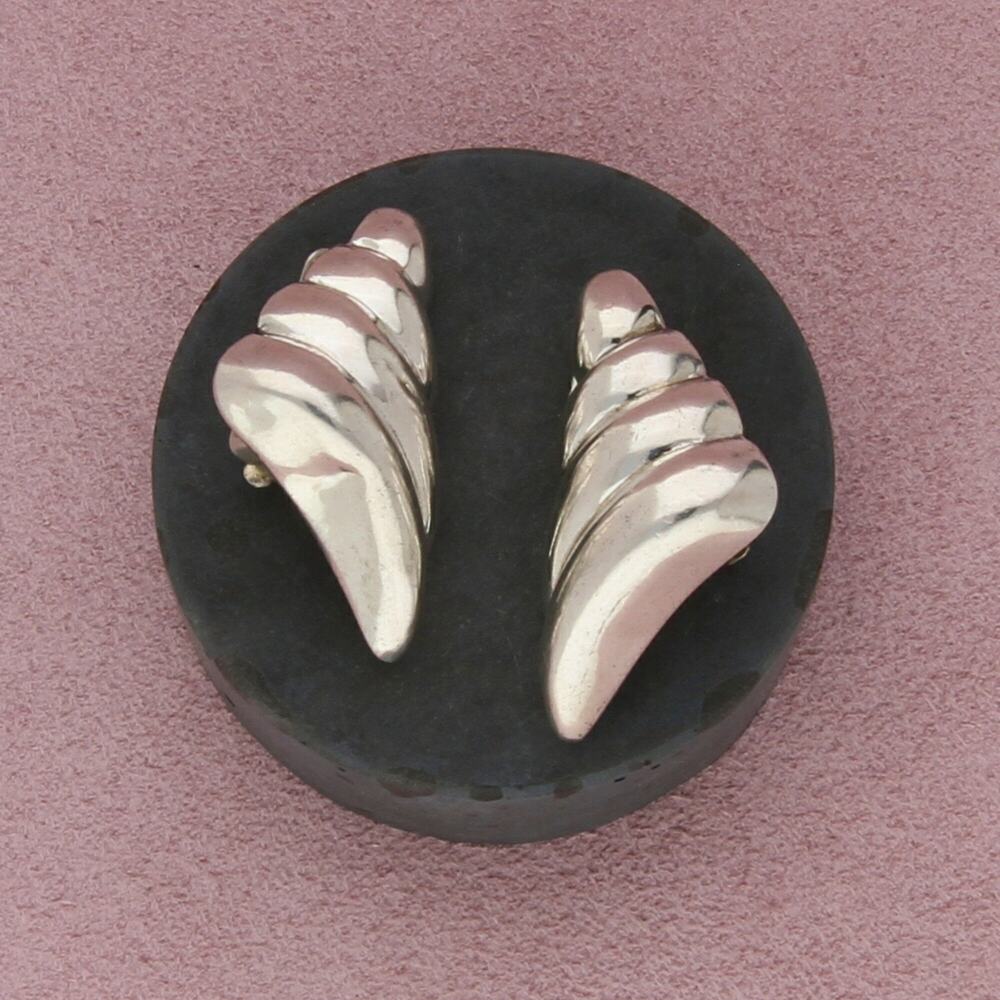 ⚡clearance⚡ sterling silver vintage scalloped triangular clip-on earrings